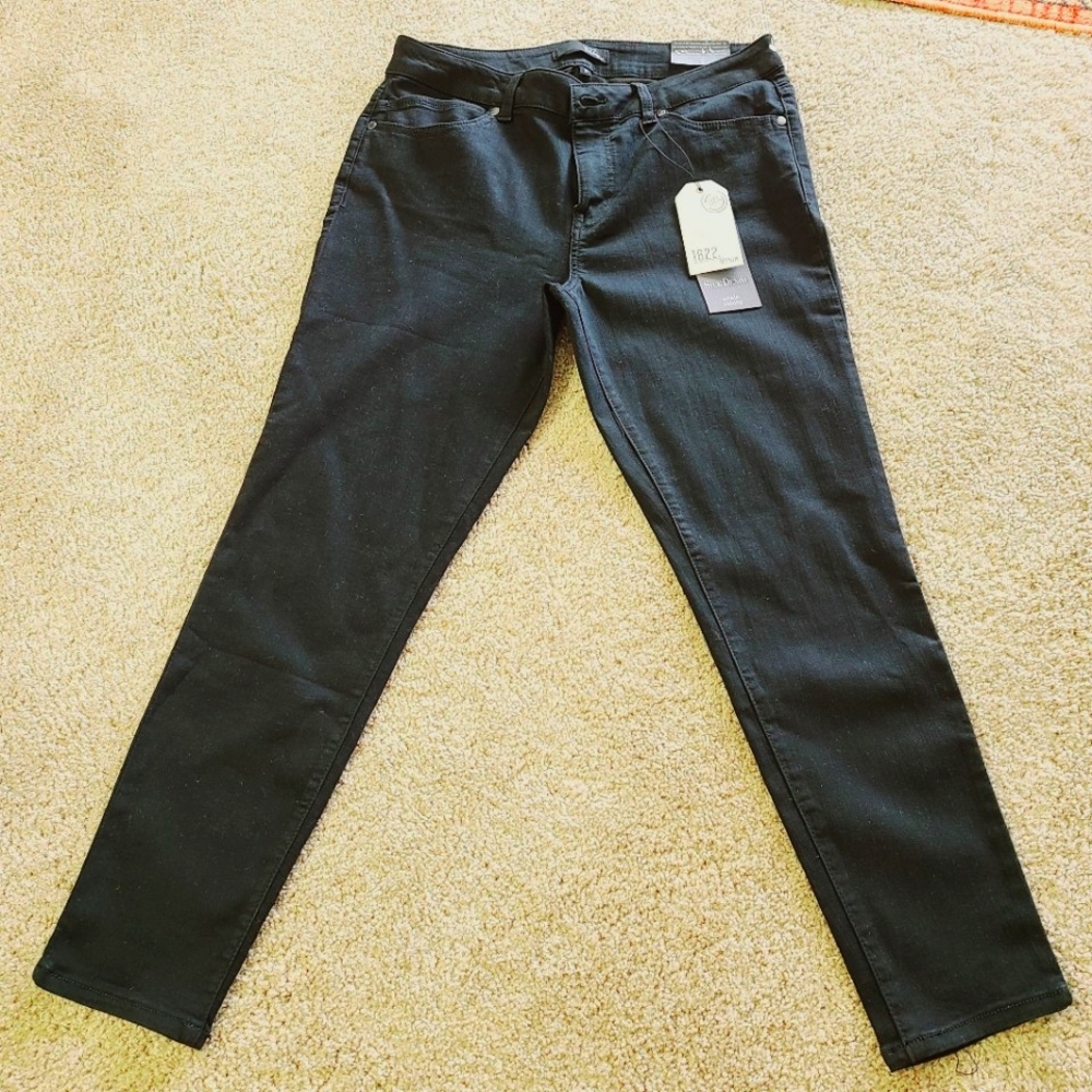 New! 1822 Black Denim size 14